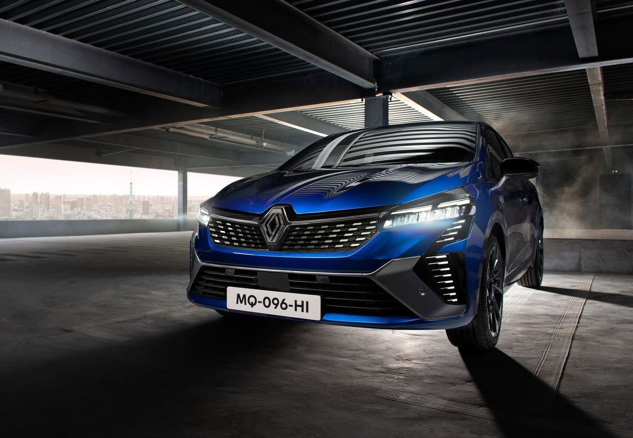 İlk Sahibinden! Hatasız, Bakımlı Renault Clio 1.0 TCe Icon: Şehirde Eğlencenin ve Ekonominin Yeni Adı!